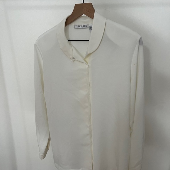 Chaus Tops - Vintage Chaus White Silky Blouse with Peter Pan Collar detail